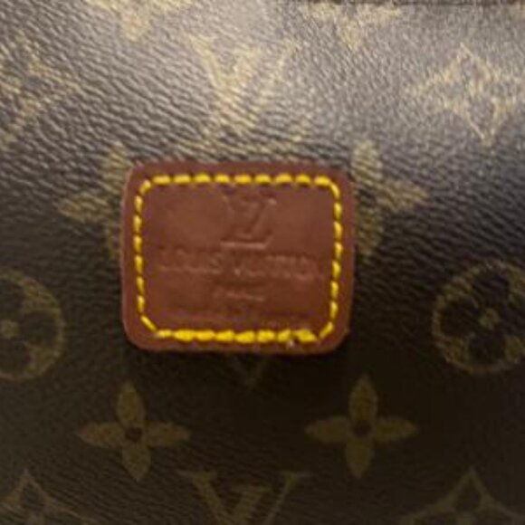 Vintage Louis Vuitton Set of 2 Cosmetic Pouches – Classic Monogram Canvas - Picture 8 of 8